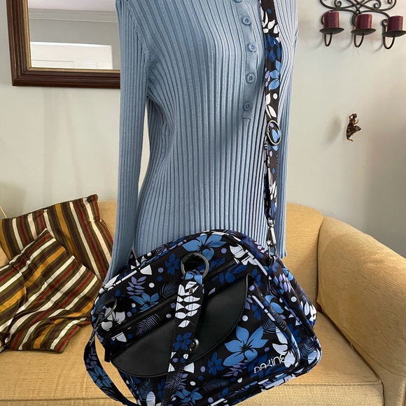 DAKINE Laptop Messenger Bag - Picture 7 of 11